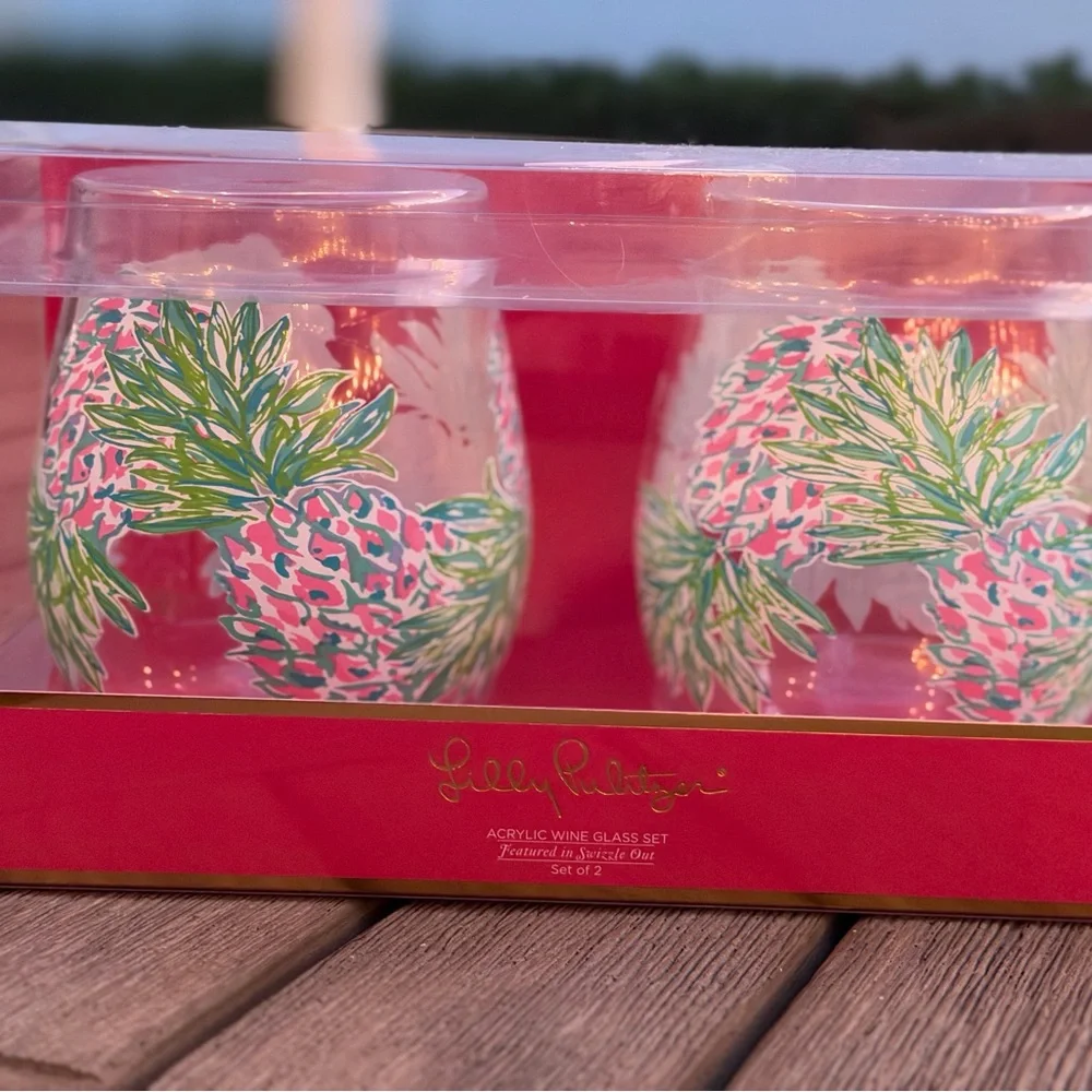 Lilly Pulitzer Pink and Green Acrylic Wine Glasses - Picture 1 of 8